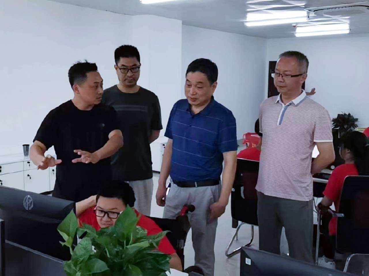 省残联领导徐处长一行莅临我中心开展调研工作